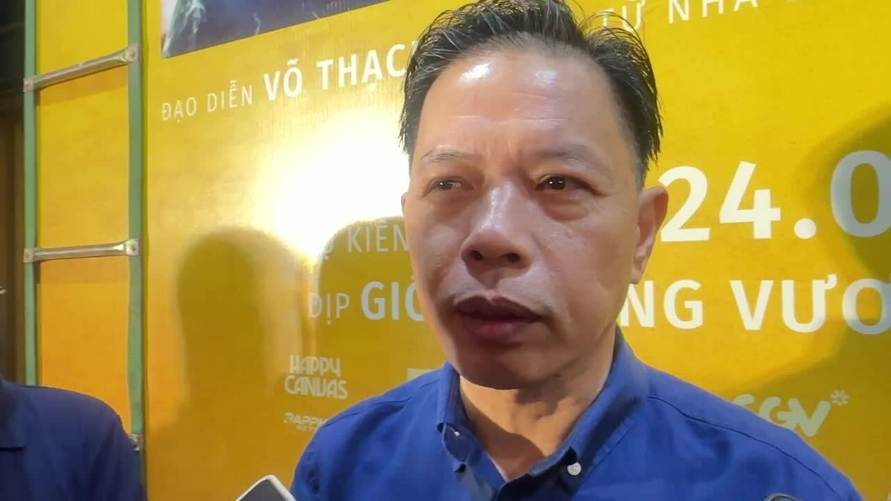 Thái Hòa kiệt sức khi đóng cảnh hành động ở tuổi 52