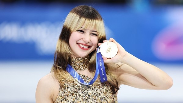 Than thai gay bao toan cau gu thoi trang dinh