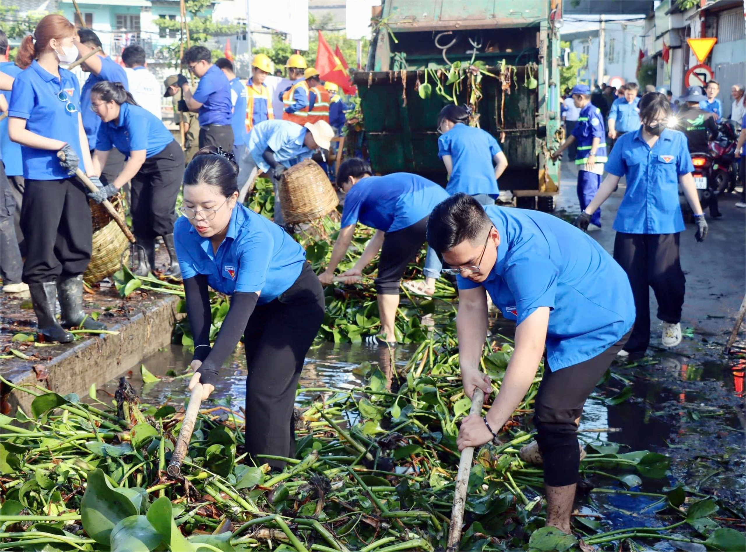 Tháng thanh niên 2026: Tiên phong đổi mới, hành động vì cộng đồng - Ảnh 1. Tháng thanh niên - Ảnh 1.