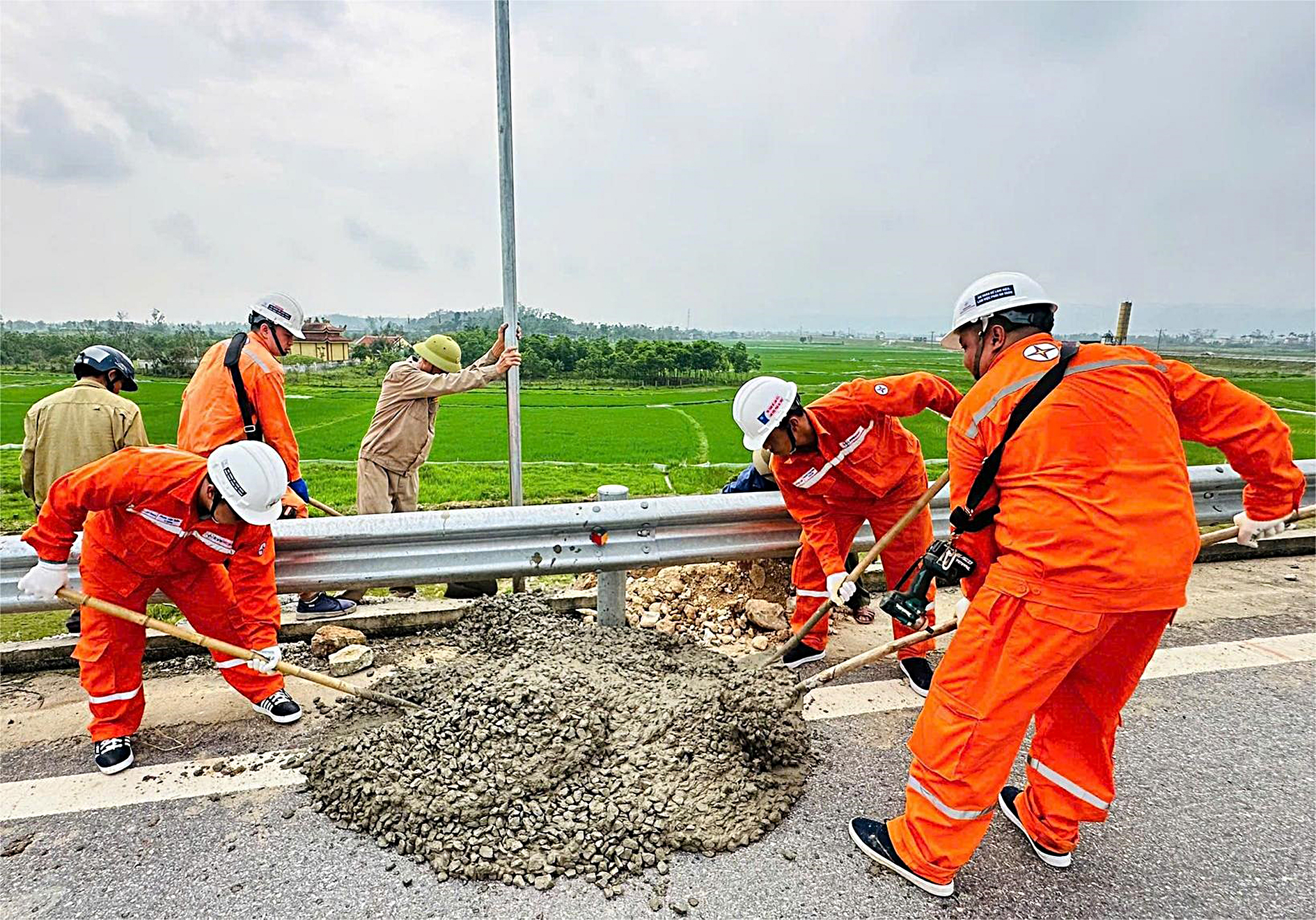 Tháng thanh niên thổi bùng nhiệt huyết tháng 3 1 tháng thanh niên - Ảnh 1.