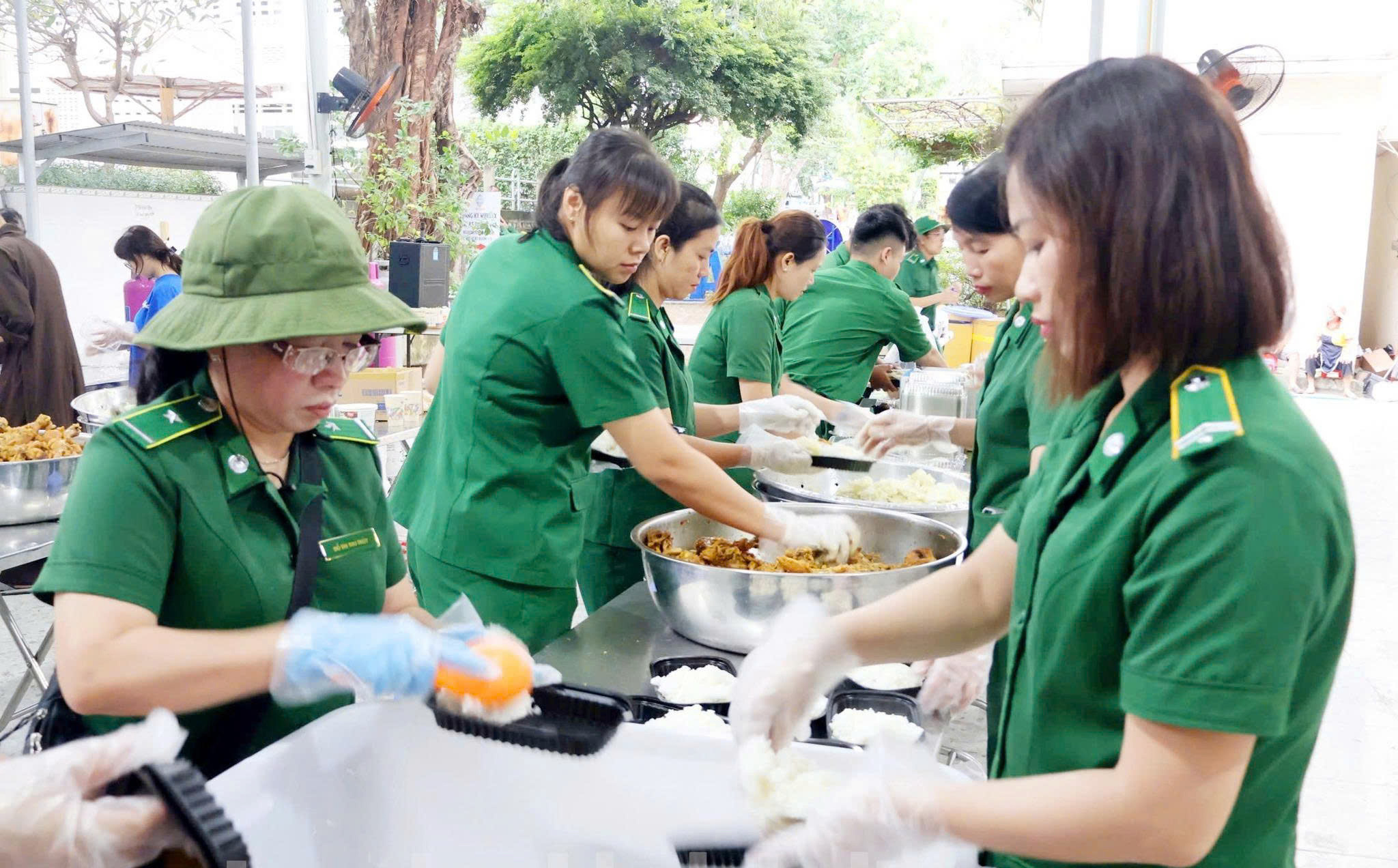 Thanh niên xung phong TP.HCM: 50 năm hành trình dấn thân - Ảnh 1. thanh niên xung phong - Ảnh 1.