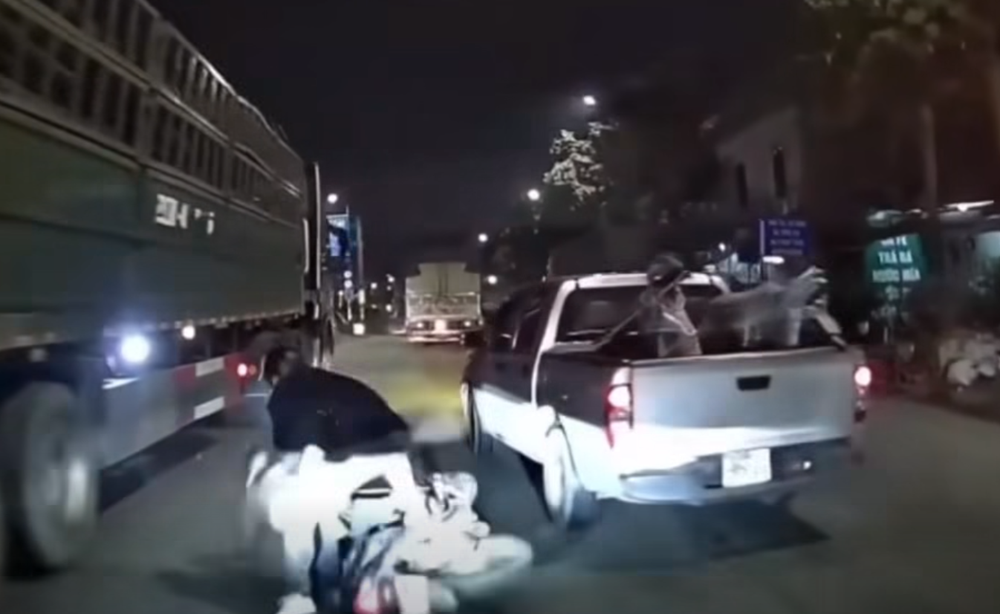 Thấy tài xế đi ẩu, muốn báo CSGT xử phạt cần làm gì?- Ảnh 1.