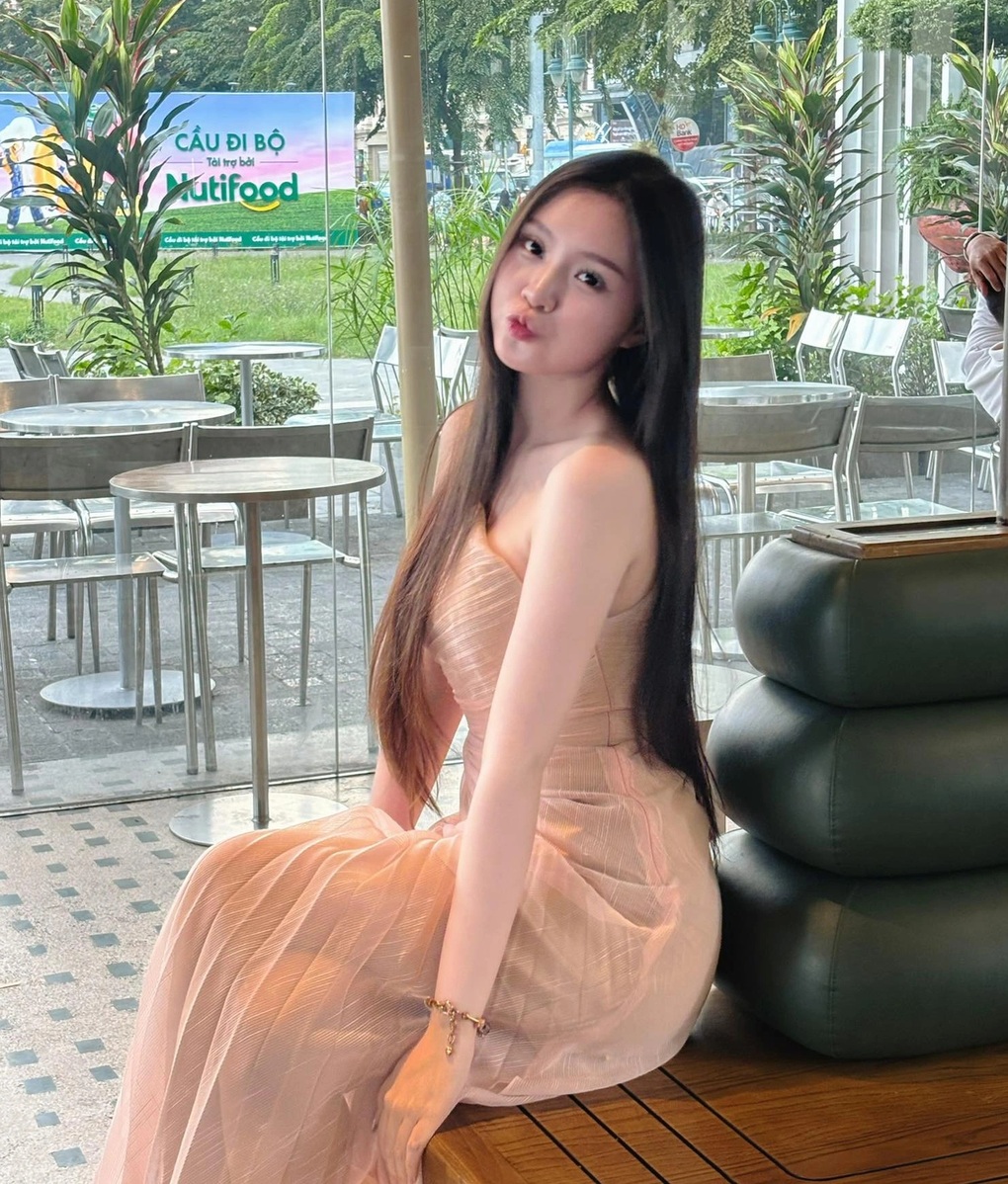 Thí sinh hoa hậu gây sốt với phần hùng biện Nếu cả đời không rực rỡ - 2