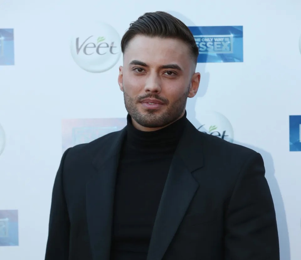 Thi thể của ngôi sao truyền hình nổi tiếng được tìm thấy tại 1 kênh nước ở Thái Lan- Ảnh 1.