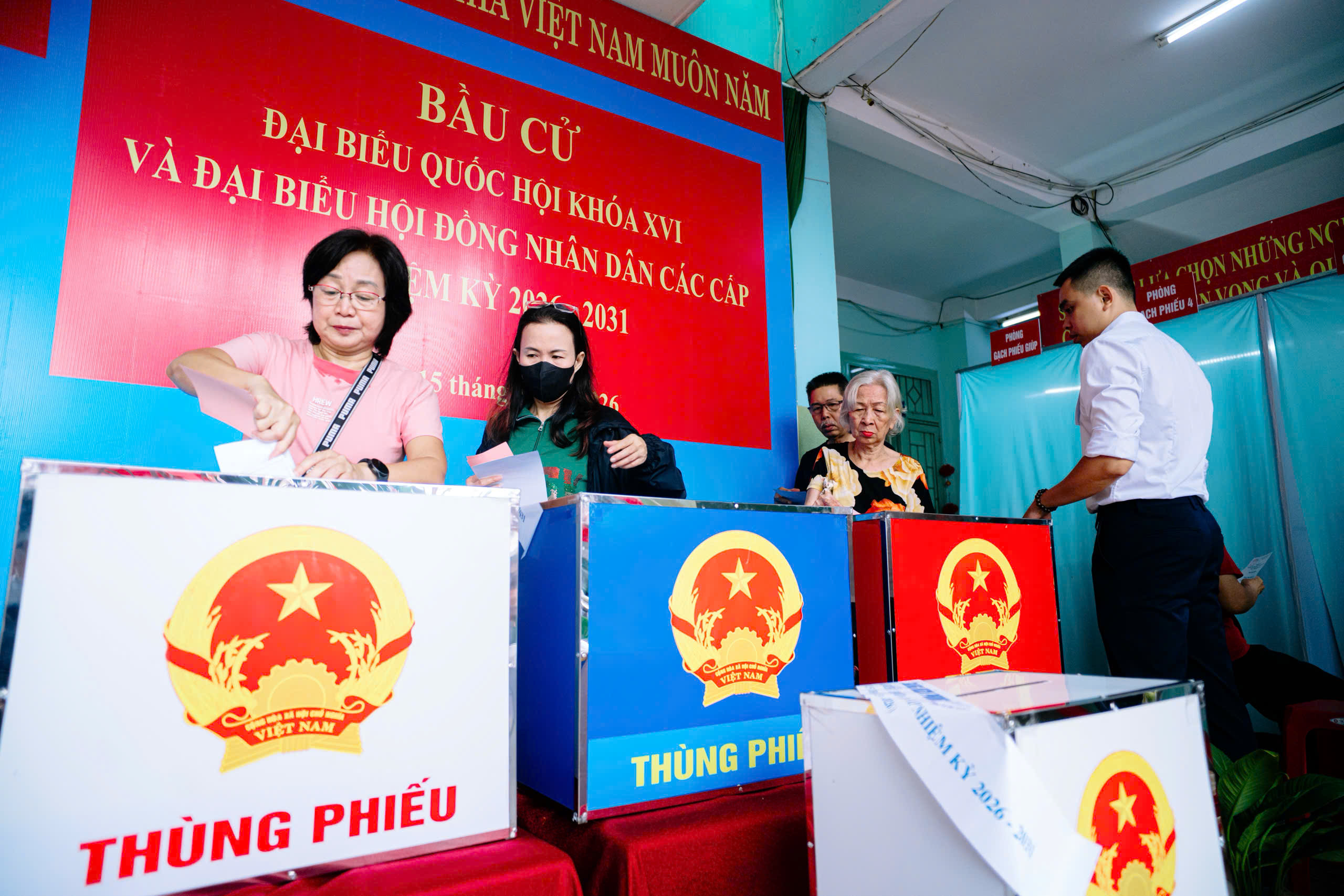 Thông qua Nghị quyết công bố kết quả bầu cử và danh sách những người trúng cử đại biểu Quốc hội - Ảnh 1. Quốc hội - Ảnh 1.