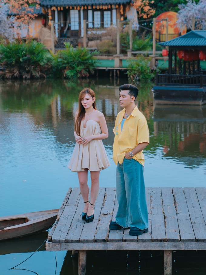 Thu Thủy - Ưng Hoàng Phúc tái hợp sau 23 năm 1 Thu Thủy - Ưng Hoàng Phúc trong MV Chốn tim mình nương náu.