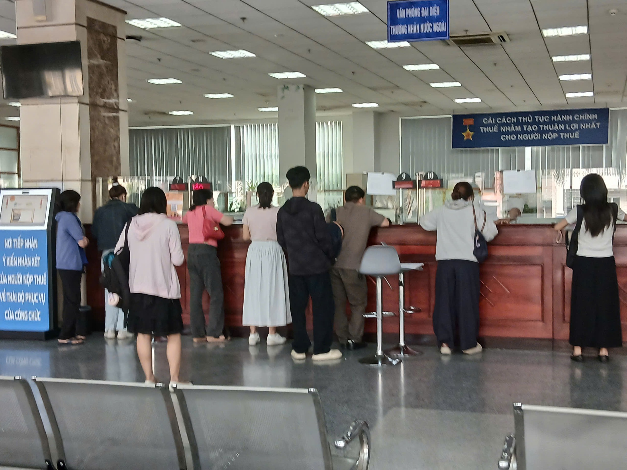 Thu nhập vãng lai 3 triệu đồng, khấu trừ thuế 10% có hợp lý?- Ảnh 1.