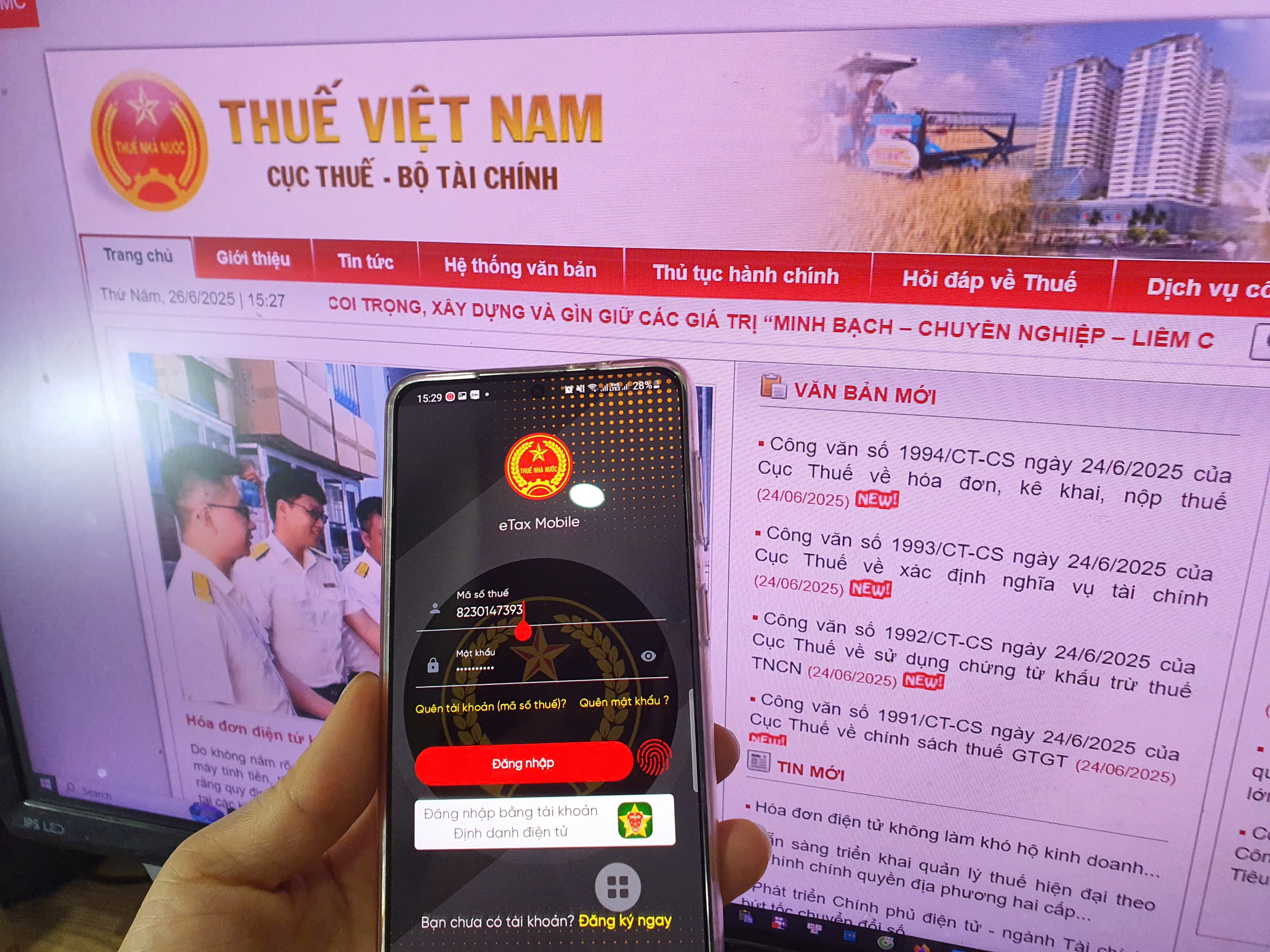 Thủ tục khai quyết toán thuế thu nhập cá nhân trực tiếp như thế nào? - Ảnh 2.