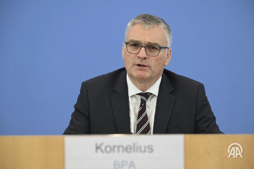 Ông Stefan Kornelius - phát ngôn viên của Thủ tướng Đức Friedrich Merz. Ảnh: ANADOLU iran mỹ nato trung đông.jpg