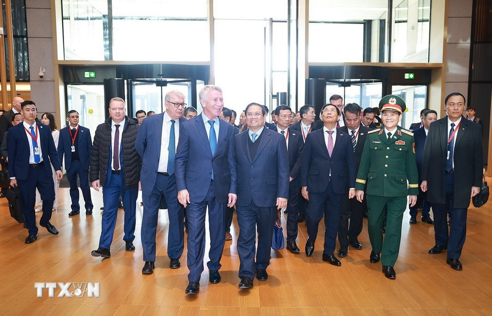 Thủ tướng Phạm Minh Chính làm việc, thúc đẩy các dự án khí LNG với Nga 1 Thủ tướng Phạm Minh Chính làm việc, thúc đẩy các dự án khí LNG với Nga - Ảnh 1.