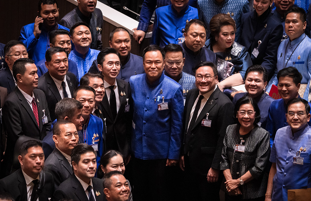 Thủ tướng Thái Lan tái đắc cử 1 Thủ tướng Thái Lan tái đắc cử - Ảnh 1.