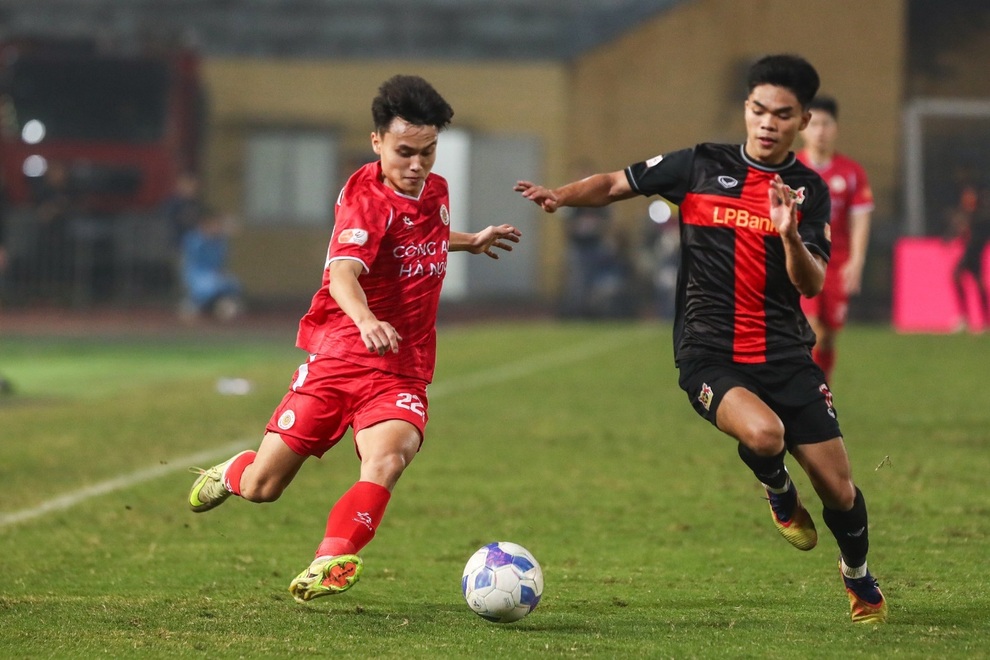 Tiền đạo U23 Việt Nam nhập viện cấp cứu, lỡ hẹn giải đấu ở Trung Quốc - 1