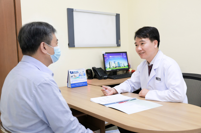 ThS.BS.CKII Phạm Thanh Trúc khám cho người bệnh. Ảnh minh họa: Bệnh viện Đa khoa Tâm Anh