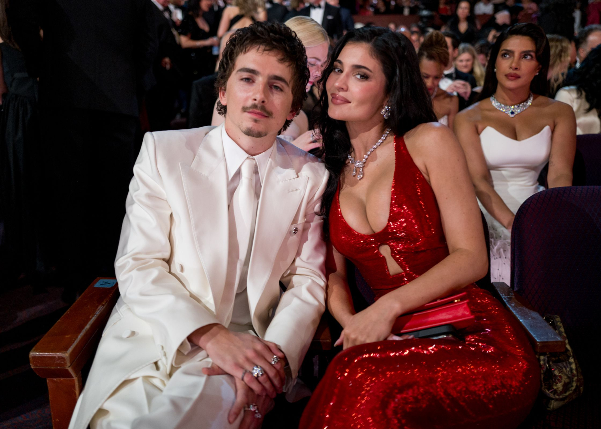 Hào quang chàng thơ tắt lịm: Timothée Chalamet được khuyên hãy tháo chạy khỏi Kylie Jenner!- Ảnh 1.
