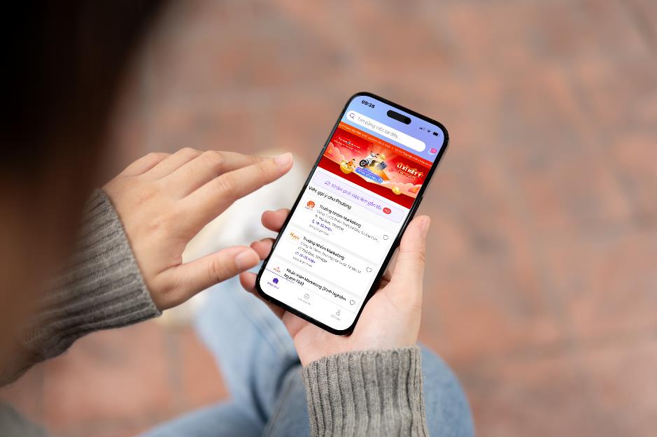 Tín hiệu vũ trụ từ Vieclam24h “kích hoạt” cho 2,5 triệu người trẻ chốt deal năm mới- Ảnh 1.