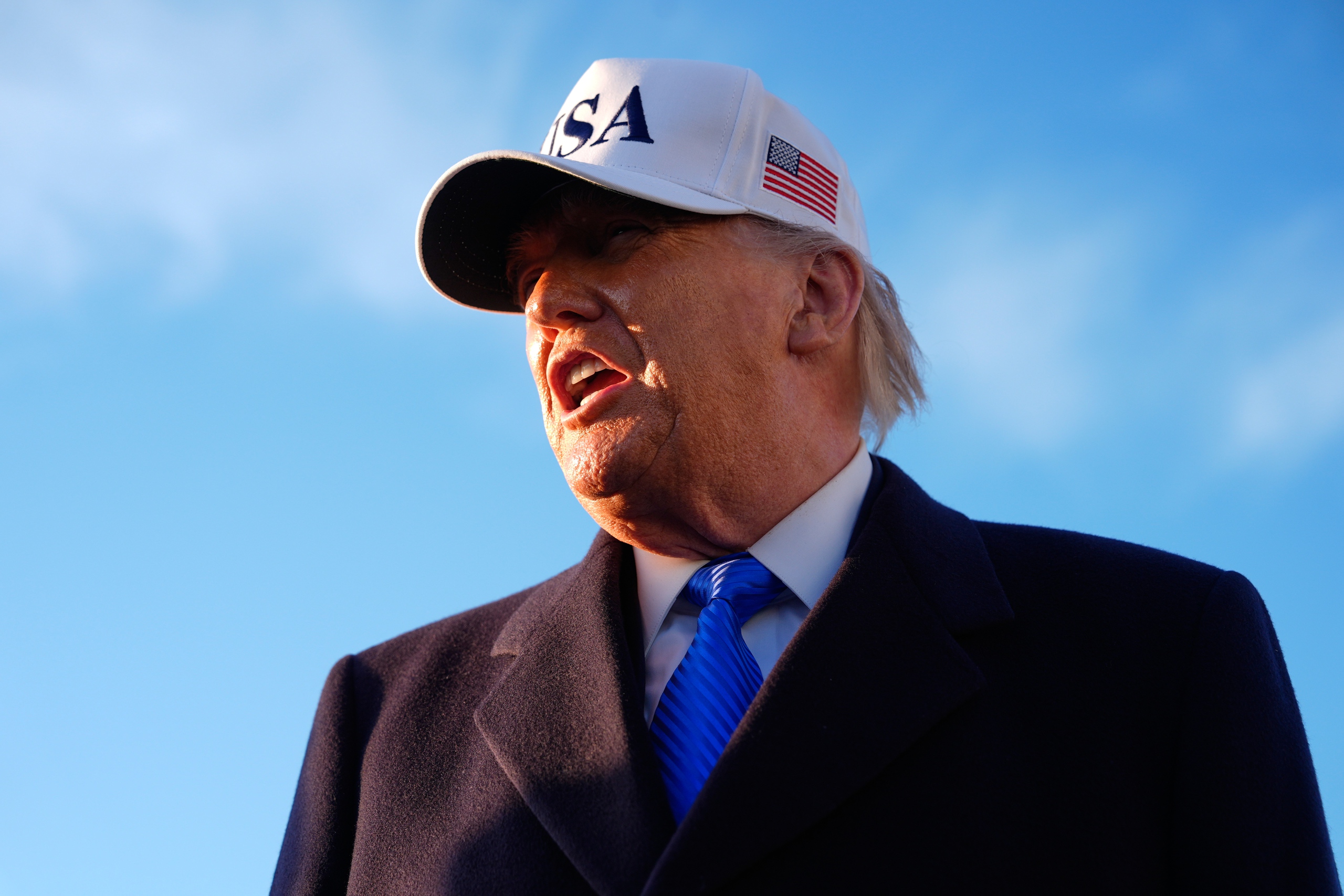 Tin tức thế giới 15-3: Ông Trump nói các nước khác 'phải có trách nhiệm' về eo biển Hormuz - Ảnh 1. Trump - Ảnh 1.