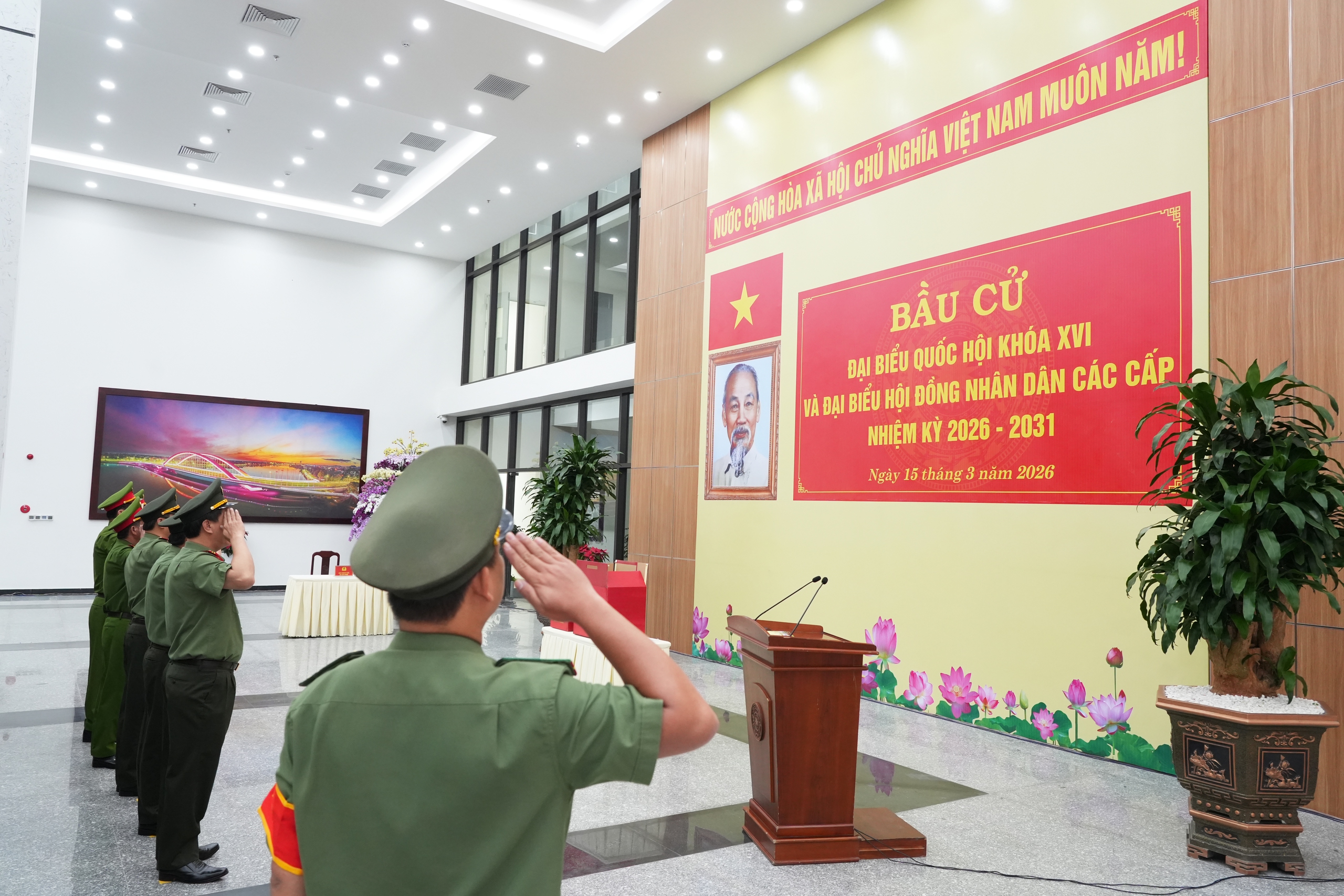 Tổ bầu cử số 21 ở Huế đã hoàn thành bầu cử 1 Đơn vị đầu tiên hoàn thành bầu cử sớm ở Huế - Ảnh 1.