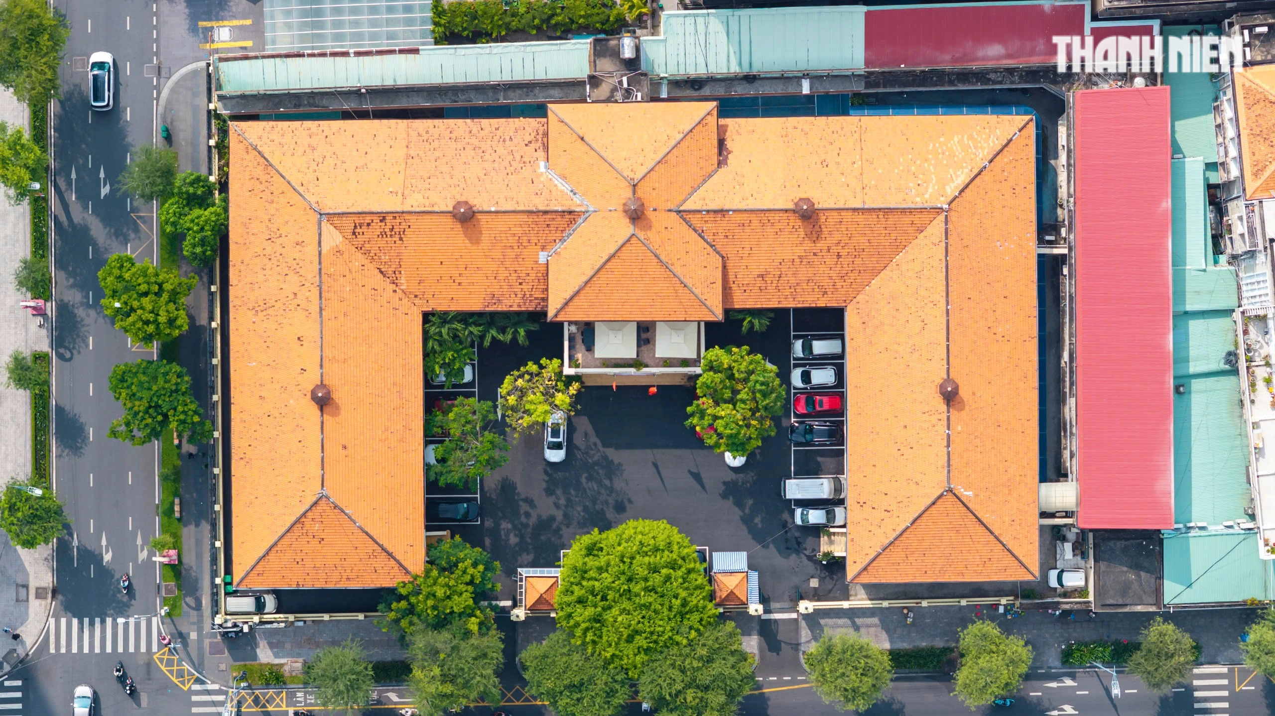 Tòa nhà 162 năm tuổi giữa trung tâm TP.HCM, cổ hơn nhà thờ Đức Bà- Ảnh 1.