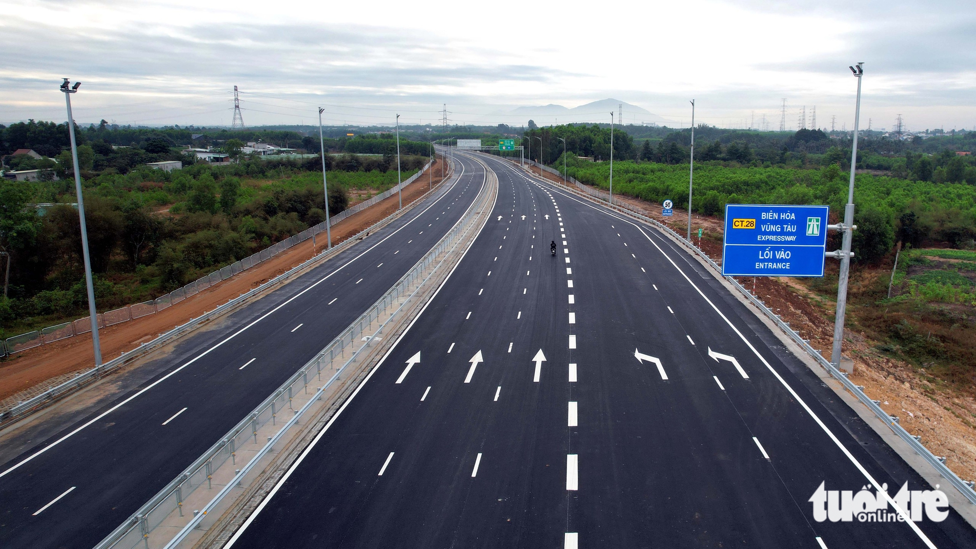 Toàn cảnh cao tốc Biên Hòa - Vũng Tàu trước ngày thông xe - Ảnh 1.