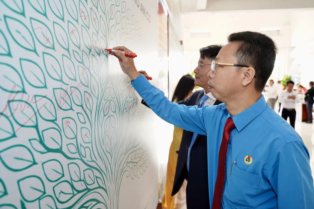 An cư cùng người lao động (26).JPG