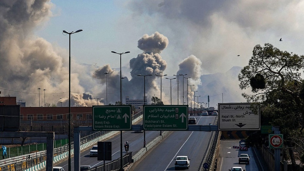Toàn cảnh xung đột Trung Đông: Iran tấn công căn cứ Mỹ - Anh ở Ấn Độ Dương - 1