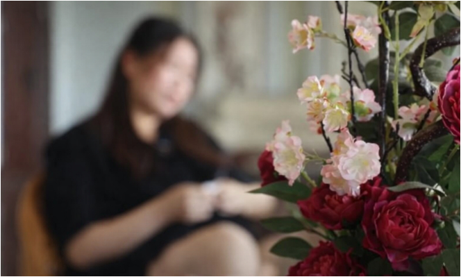 Người phụ nữ nộp đơn ly hôn mới phát hiện mình có tới 4 đời chồng: 