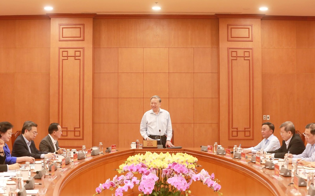 Tổng Bí thư: “Không phải việc gì cũng trình lên Bộ Chính trị, Ban Bí thư” - 1