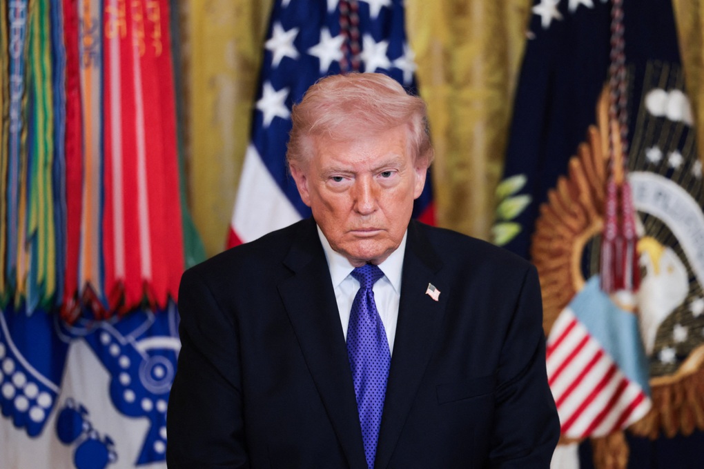 Tổng thống Mỹ cảnh báo chiến dịch tấn công kéo dài, “sóng lớn sắp đến Iran - 1