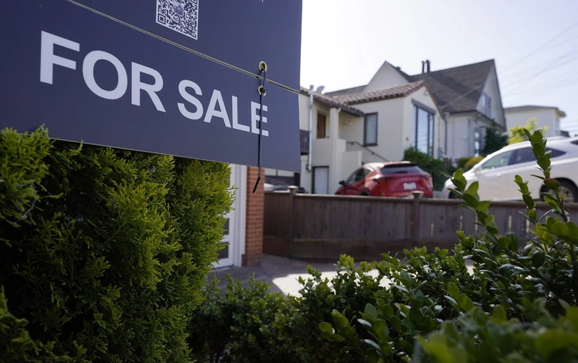 Tổng thống Mỹ ký sắc lệnh nới lỏng quy định liên bang nhằm hạ giá nhà - Ảnh 1.