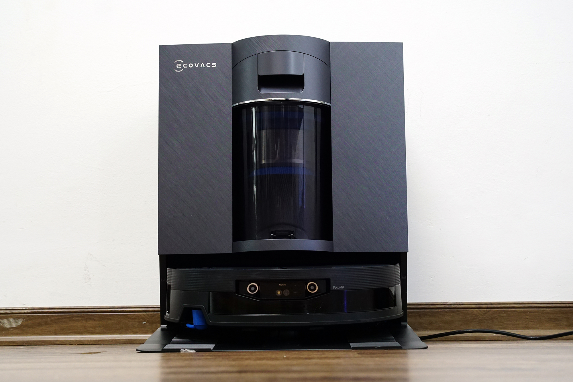 Trải nghiệm Deebot X12 OmniCyclone - robot đầu tiên dùng vòi phun làm mềm vết bẩn - Ảnh 1.