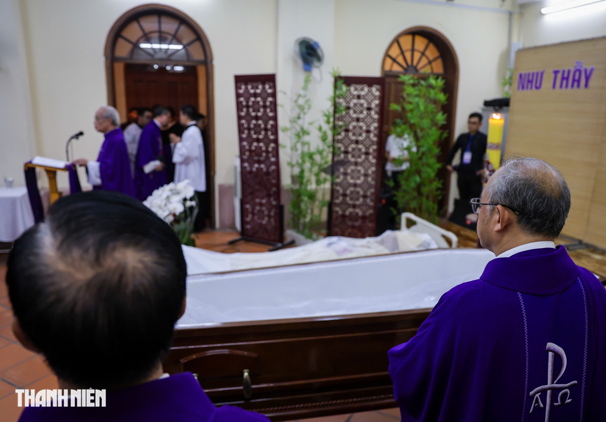 Trang nghiêm nghi thức tẩn liệm Đức Hồng y Gioan Baotixita Phạm Minh Mẫn- Ảnh 1. Trang nghiêm nghi thức tẩn liệm Đức Hồng y Gioan Baotixita Phạm Minh Mẫn- Ảnh 1.