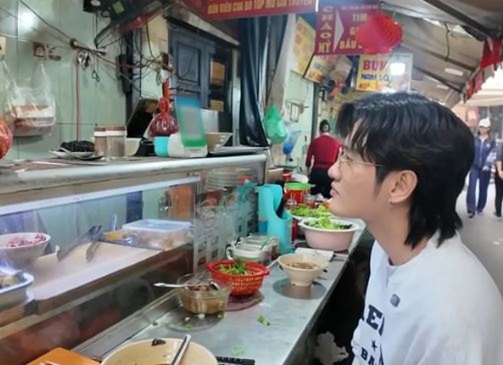 Tranh cãi bát bún ở Hà Nội giá 80.000 đồng - 1