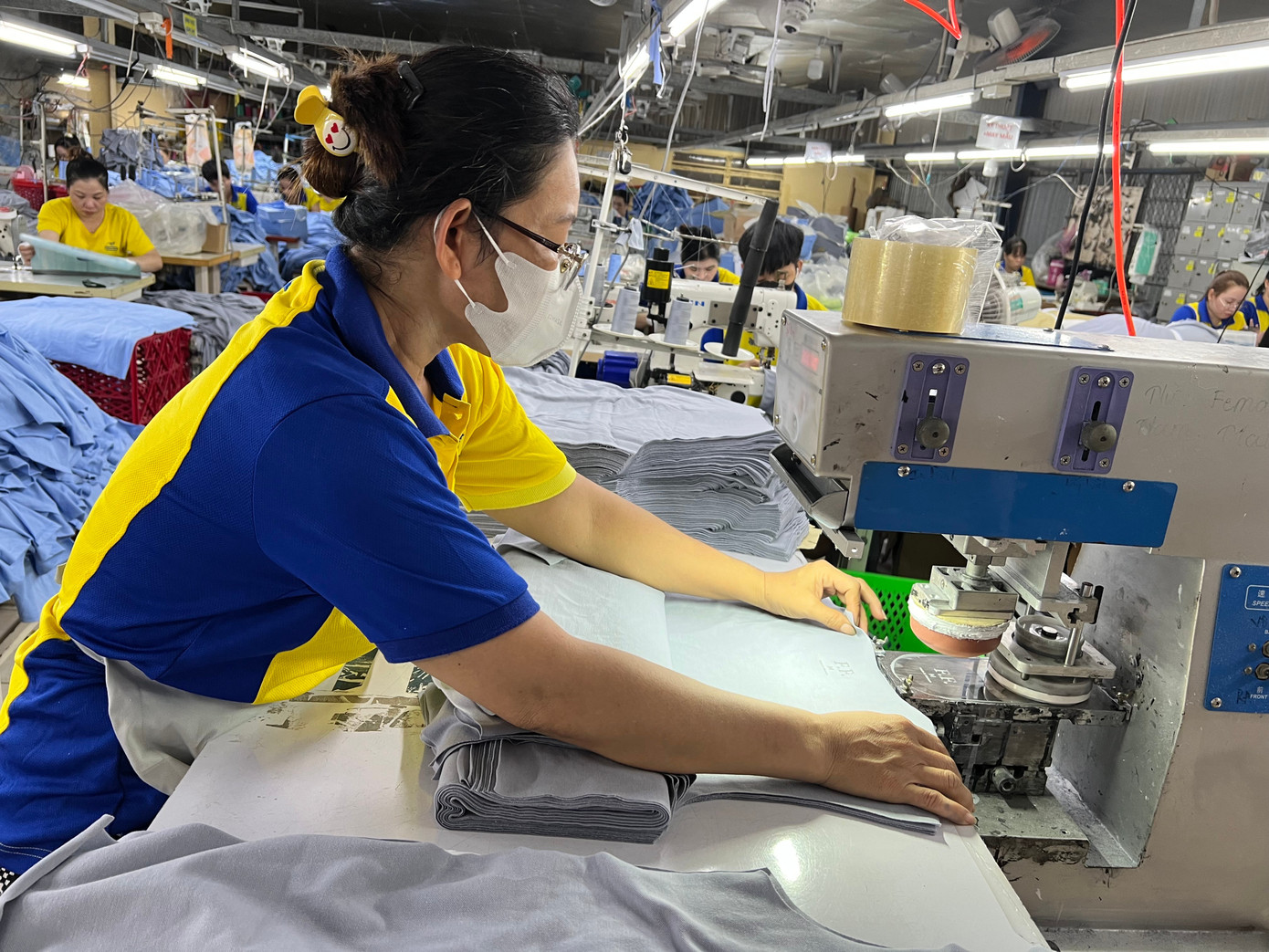 Hàng Việt đi Trung Đông: 'Trễ 15-20 ngày là lỡ mùa bán, kéo dài vài tháng coi như mất cả đơn hàng'- Ảnh 1.