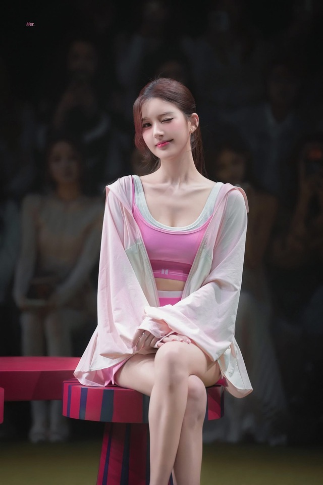 Triệu Lộ Tư quay về thời đỉnh cao nhan sắc- Ảnh 1.