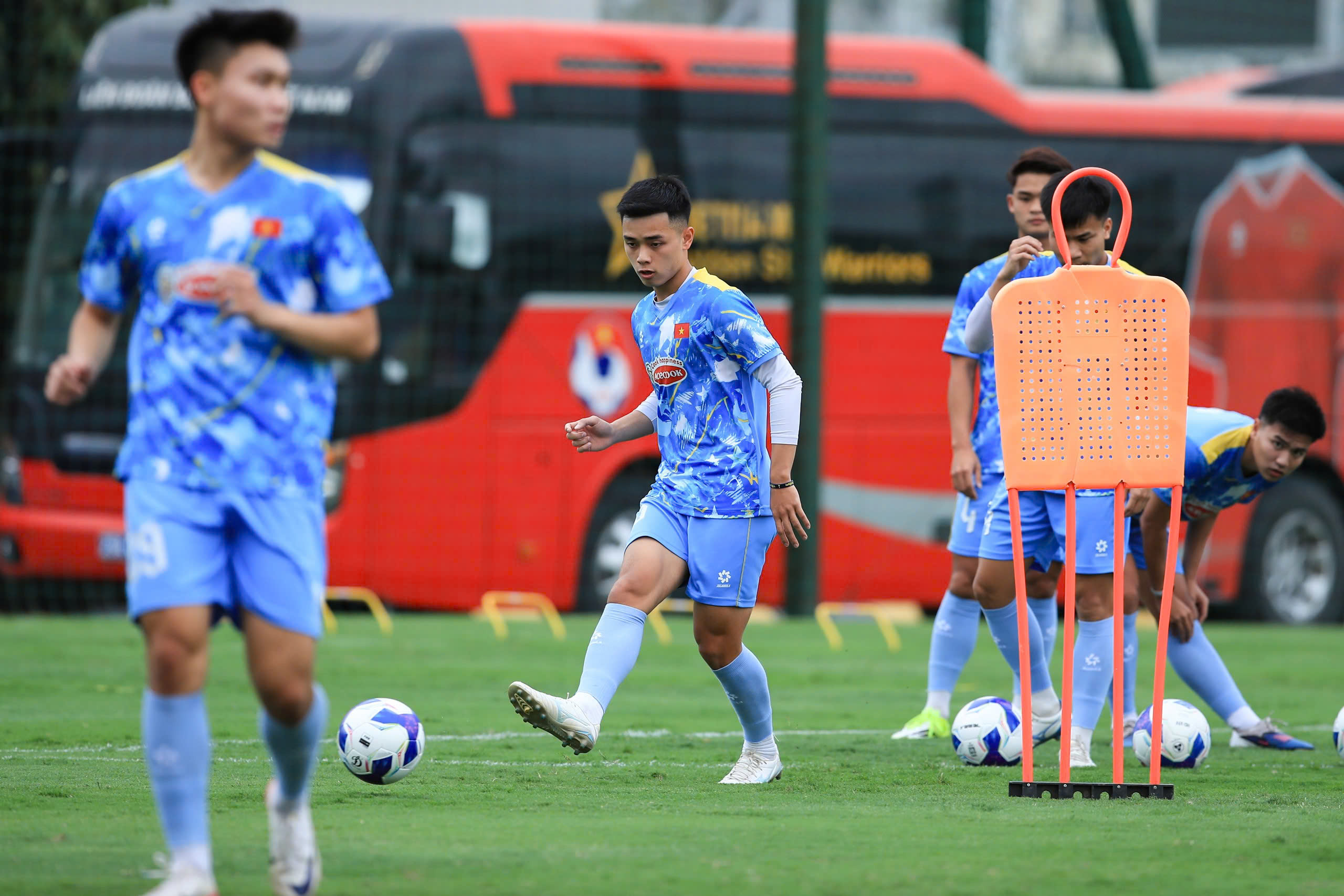 Trục dọc 'thép' của U.23 Việt Nam!- Ảnh 1.