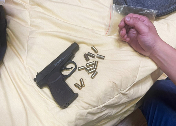 Khẩu súng tang vật cảnh sát thu của Tài lúc bị bắt. Ảnh: Tường Vân