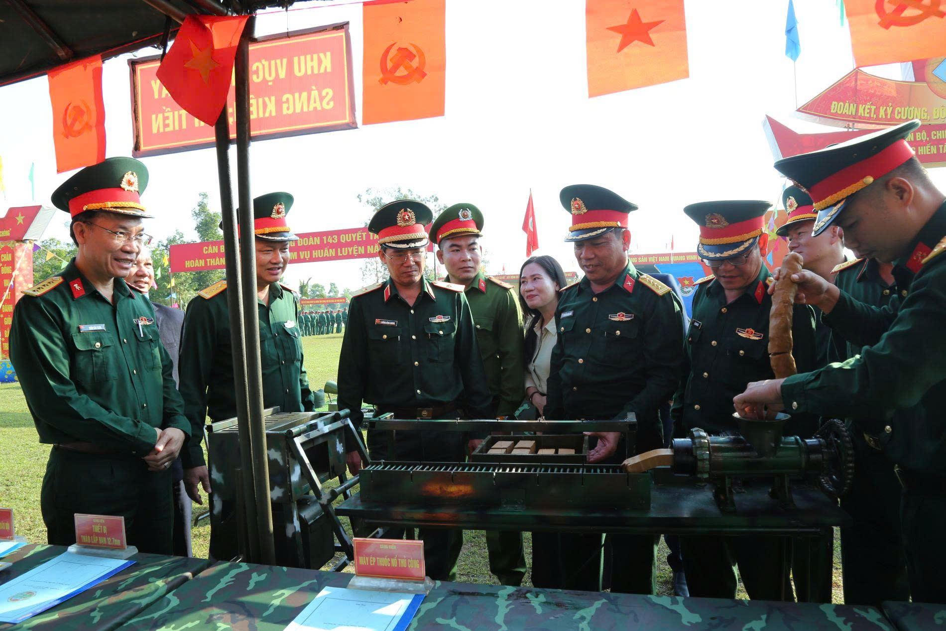 Trung đoàn Tên lửa 282 bảo vệ không phận miền Trung Tây Nguyên ra quân huấn luyện 2026 - Ảnh 3.