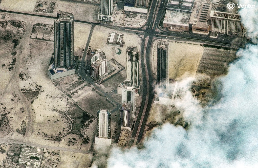 Trung tâm dữ liệu Amazon tại Trung Đông thành mục tiêu tấn công của Iran - 1