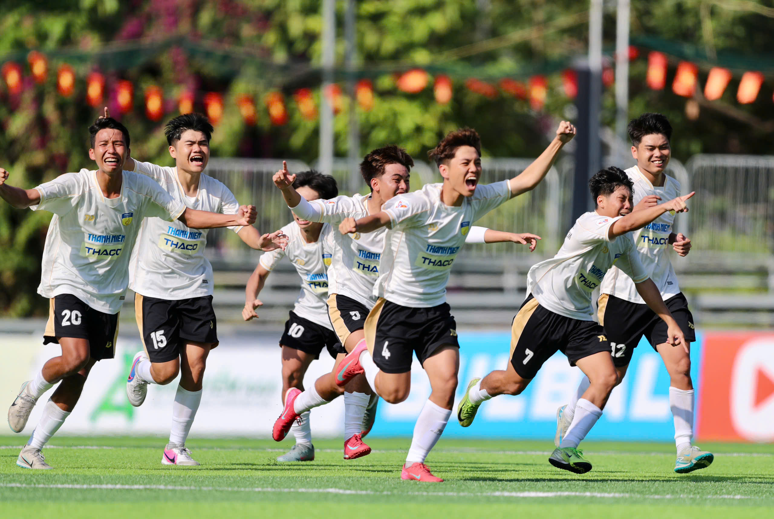 Trường ĐH Công nghệ TP.HCM tái hiện hành trình đội tuyển Việt Nam ở Asian Cup 2019- Ảnh 1.