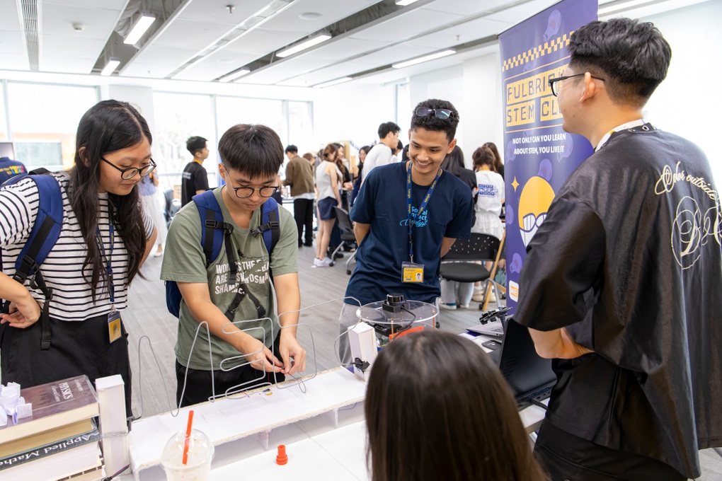 Trường Fulbright: Khi tuyển sinh vượt ngoài điểm số - 1