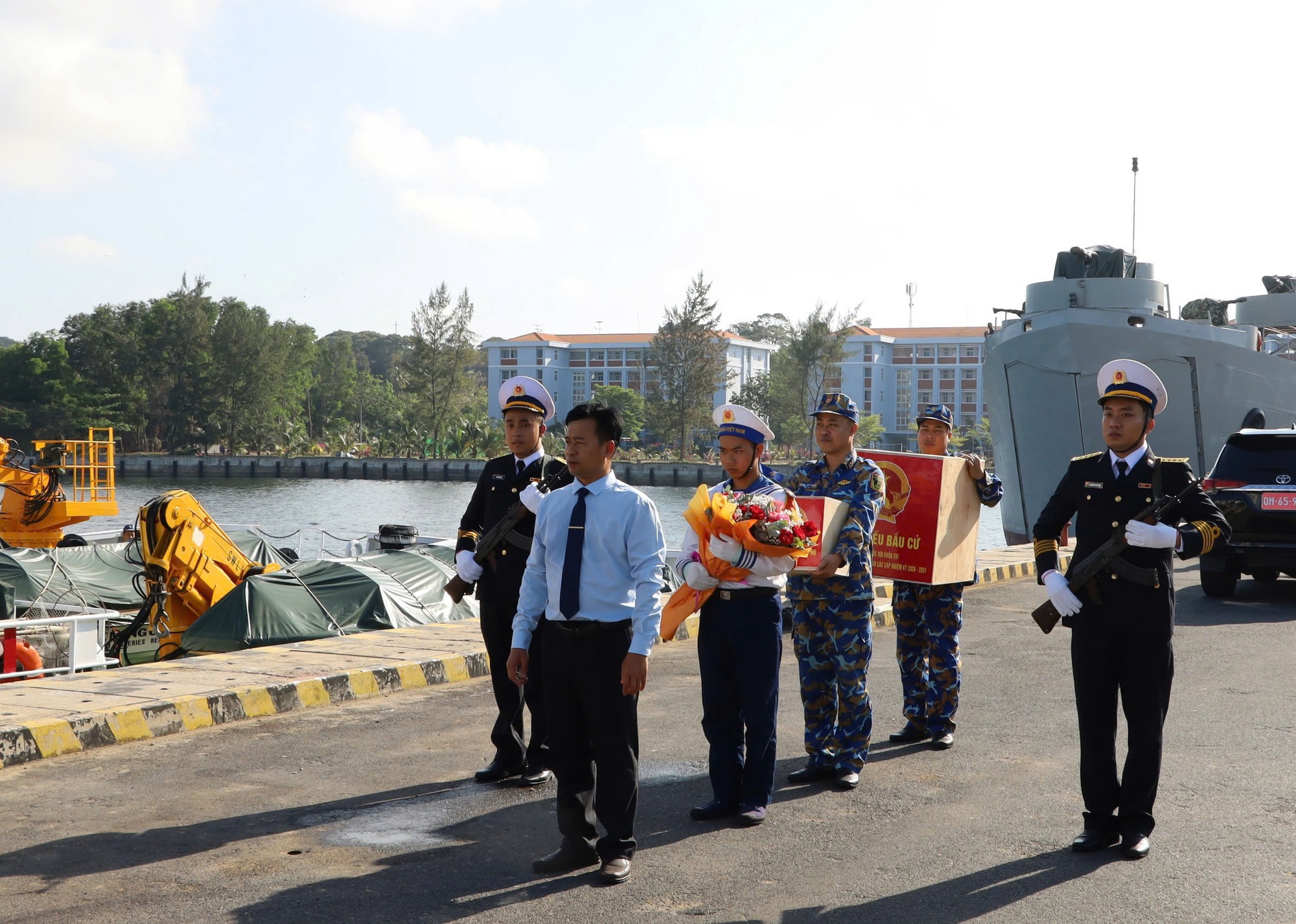 Trường Sa chuẩn bị cho ngày hội bầu cử đại biểu Quốc hội năm 2026 - Ảnh 1.