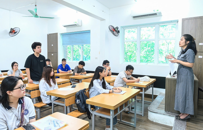 Học sinh Hà Nội dự thi tốt nghiệp THPT 2025 tại  trường THCS và THPT Lương Thế Vinh. Ảnh: Giang Huy