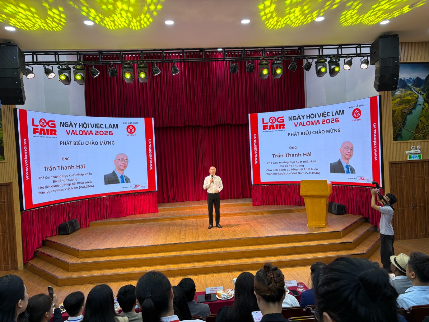 J&T Express kết nối tương lai logistics: Từ nguồn nhân lực đến nền tảng số tại Valoma Logfair 2026- Ảnh 1. J&T Express kết nối tương lai logistics: Từ nguồn nhân lực đến nền tảng số tại Valoma Logfair 2026- Ảnh 1.