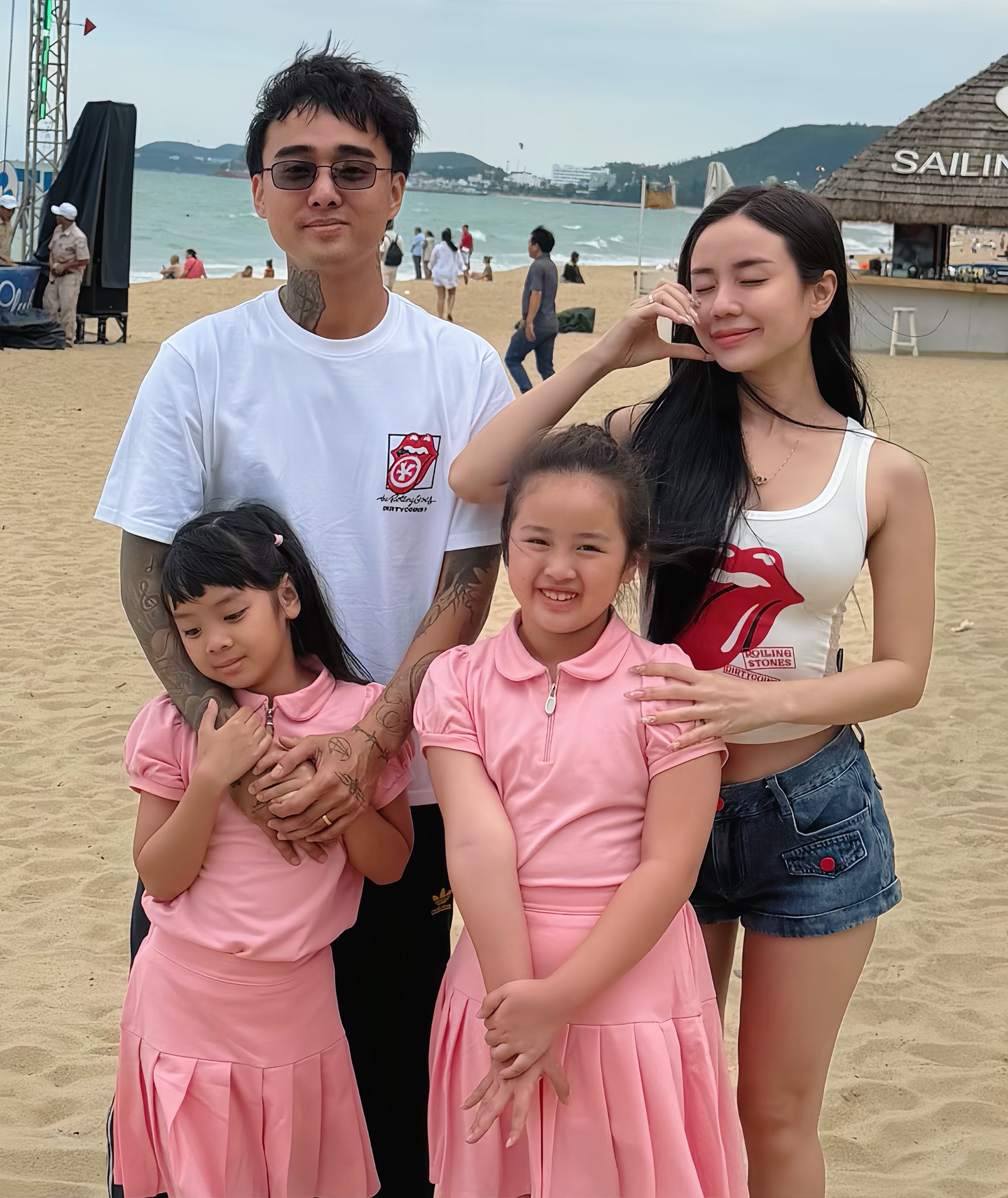 Tuổi 31 của nam ca sĩ Việt đình đám lấy mẹ đơn thân có 2 con riêng, kiếp sau vẫn muốn gắn bó- Ảnh 1.