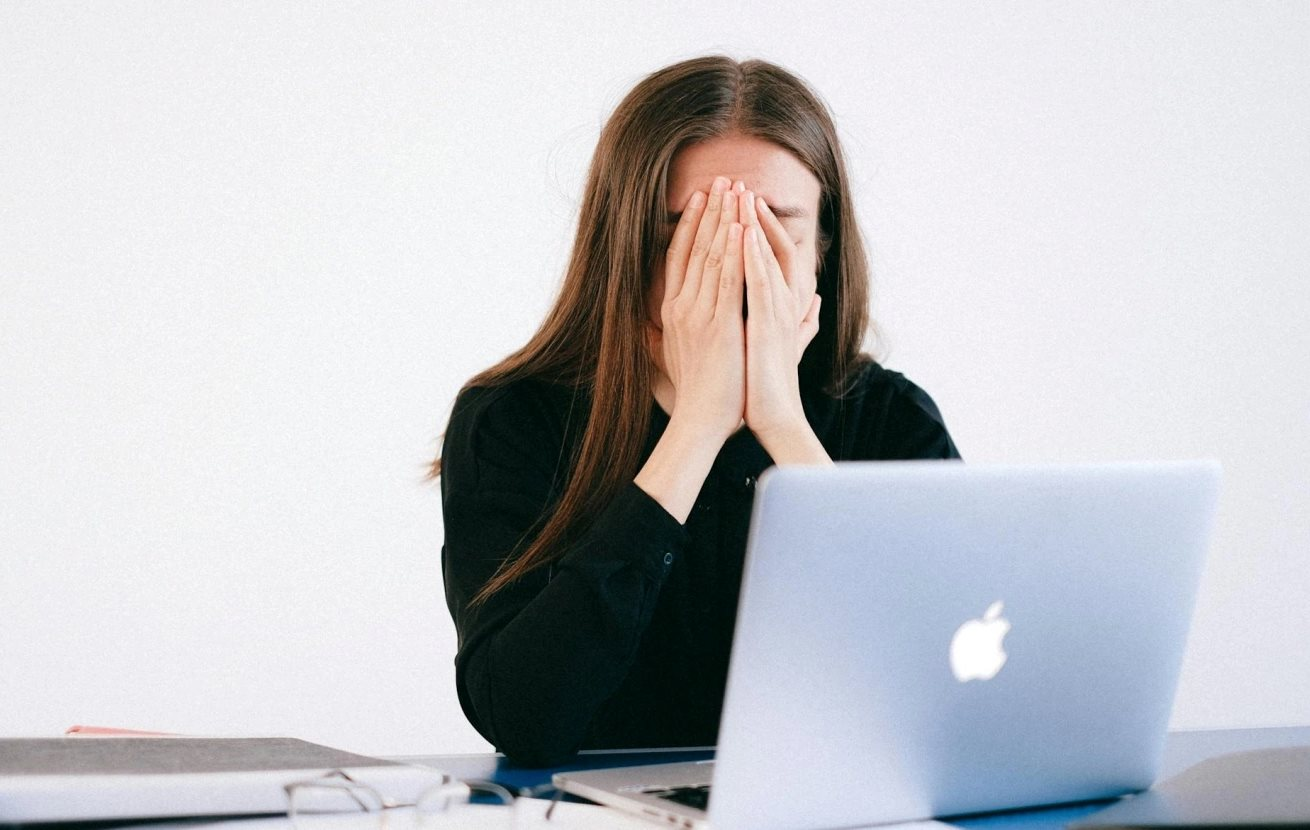 Thất nghiệp tuổi 40, tôi rải hơn 500 CV trong vô ích: Tuổi tác bị phân biệt, nhiều công ty thà trống vị trí chứ không tuyển người già- Ảnh 1.