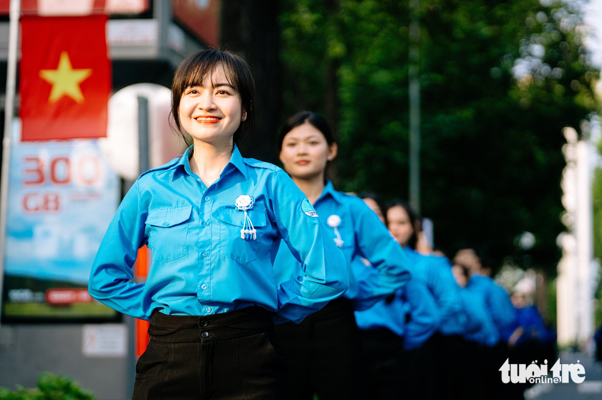 Tuổi trẻ TP.HCM bung sức trẻ, hòa nhịp đồng diễn kỷ niệm 95 năm Đoàn - Ảnh 1. Tuổi trẻ TP.HCM hòa nhịp sức trẻ đồng diễn kỷ niệm 95 năm thành lập Đoàn TNCS Hồ Chí Minh - Ảnh 1.