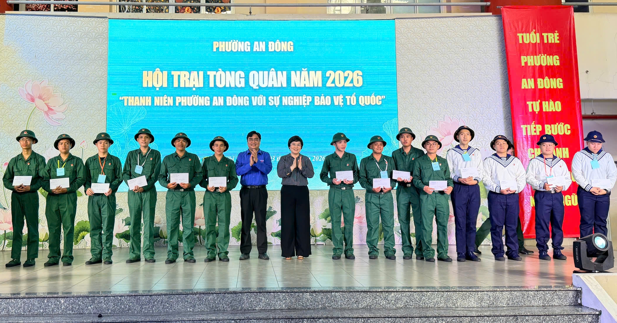 Tuổi trẻ TP.HCM sôi nổi hội trại tòng quân, sẵn sàng lên đường nhập ngũ 1 Tuổi trẻ TP.HCM sôi nổi hội trại tòng quân, sẵn sàng lên đường nhập ngũ - Ảnh 1.