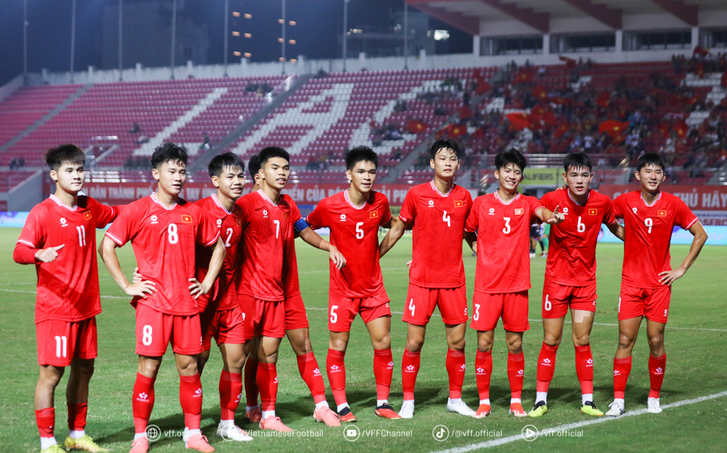 U23 Việt Nam hội quân: 30 cầu thủ sẵn sàng thử lửa tại CFA Team China 2026 - Ảnh 1.