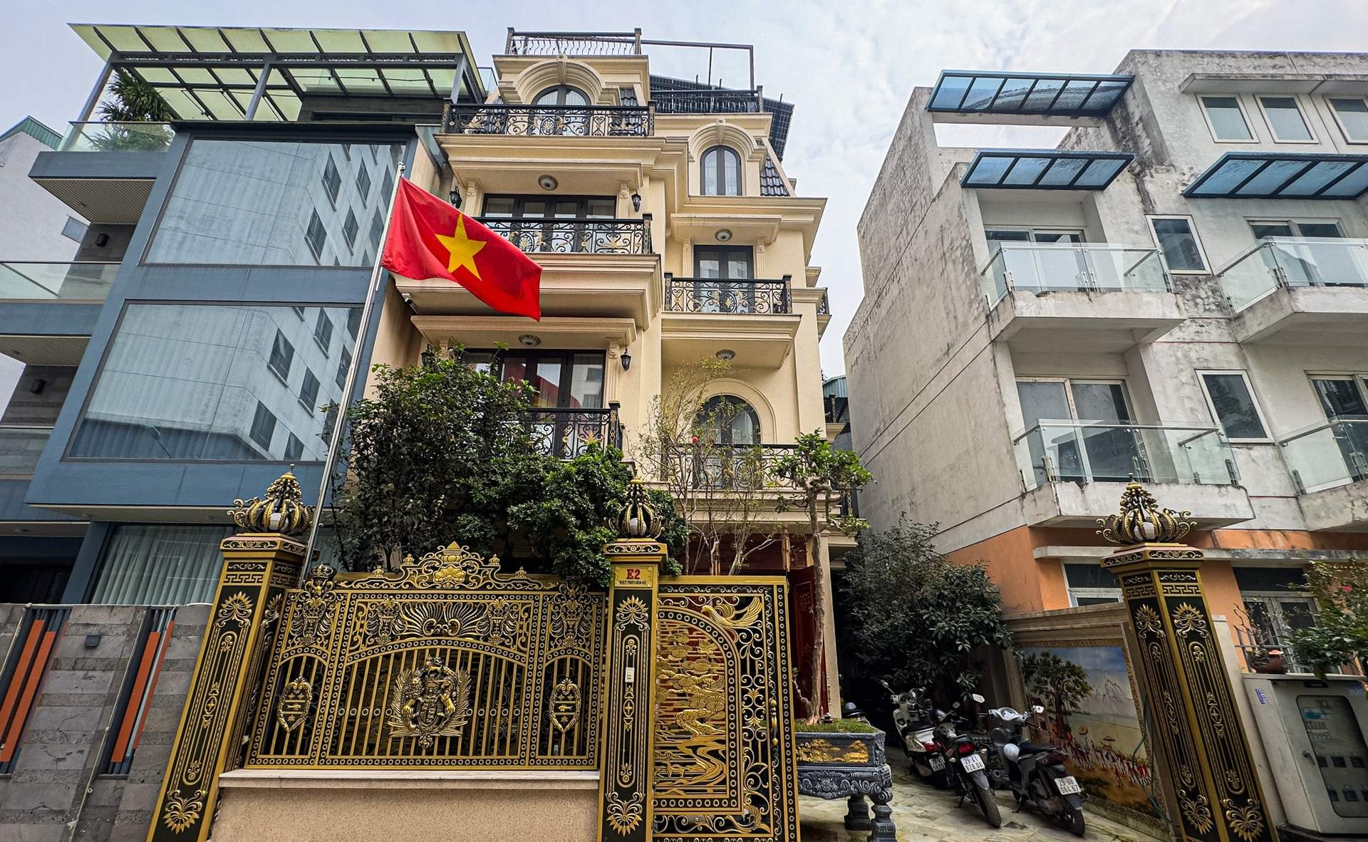 Nam NSND mang hàm Đại tá, cưới vợ đẹp kém 13 tuổi: U60 sống bình yên trong biệt thự bề thế ở Hà Nội- Ảnh 5.