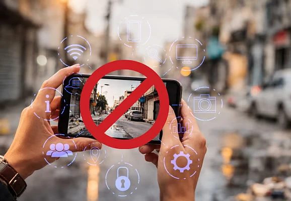 1503 UAE bắt 45 người vì các video sai sự thật, gây hiểu lầm về thiệt hại do hoả lực Iran.jpg